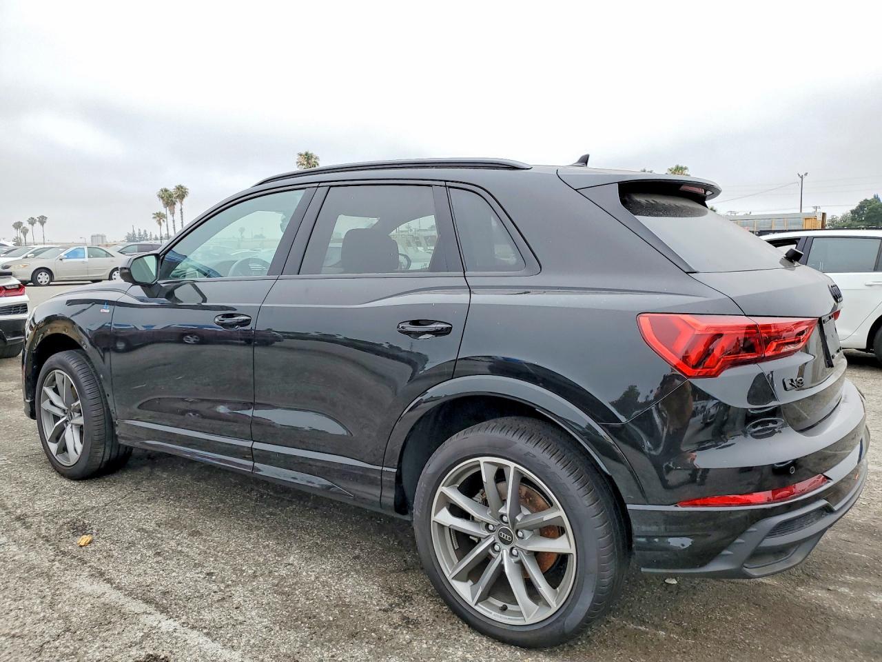 2025 Audi Q3 Premium S Line 45 - zdjęcie 2