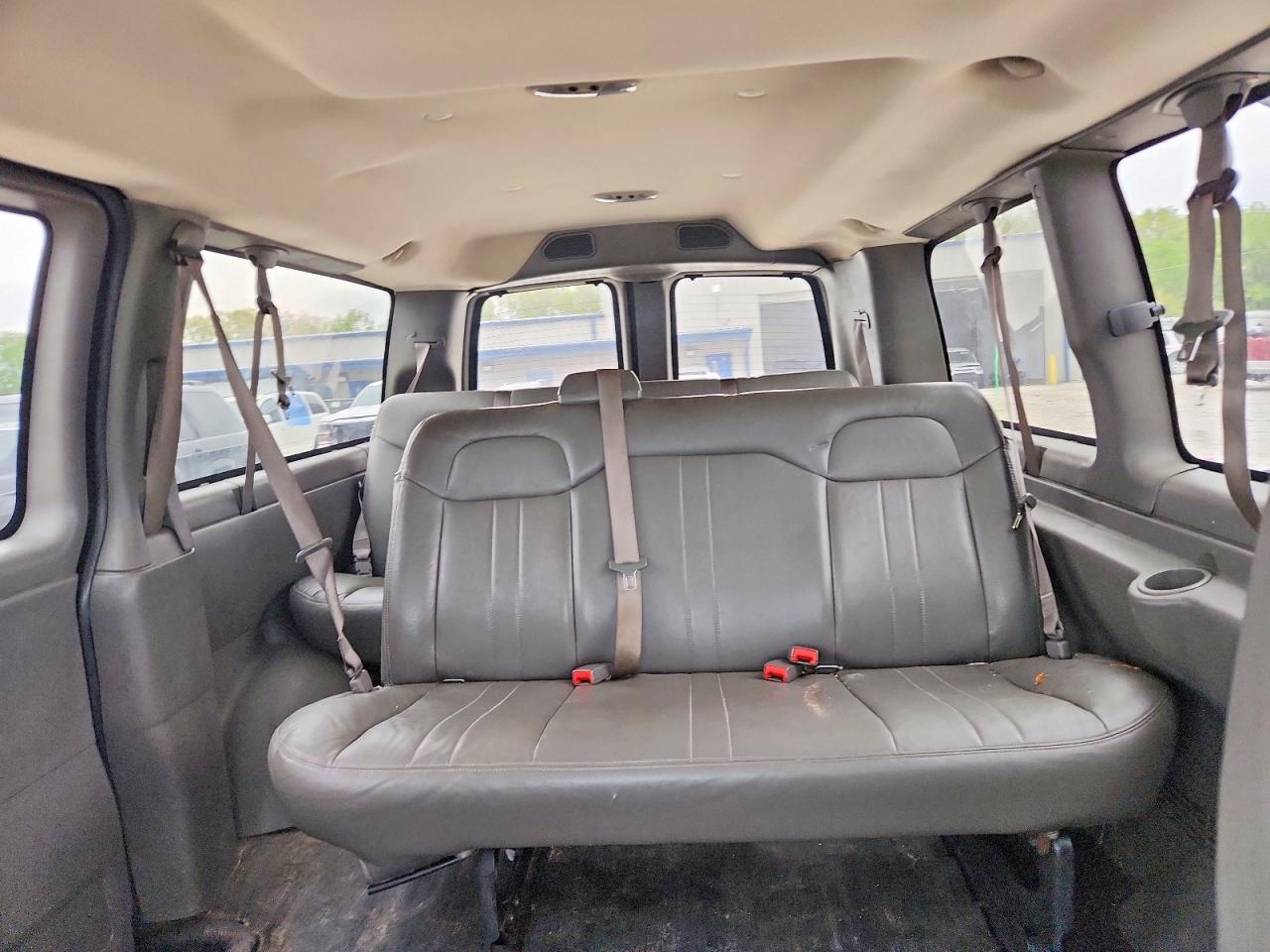 2014 Chevrolet Express G3500 Ls - zdjęcie 10