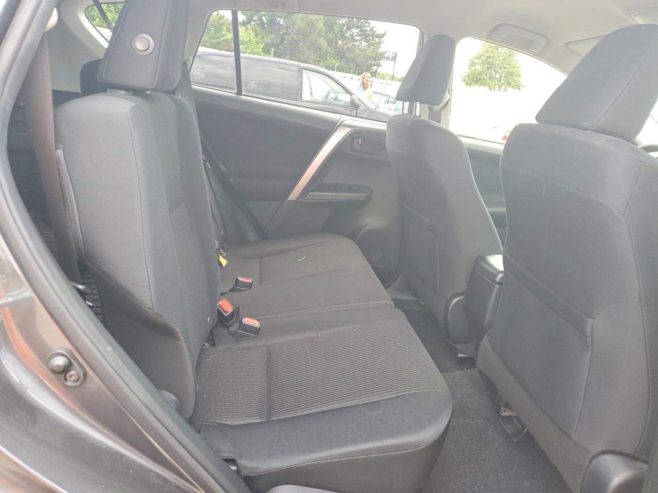 2018 Toyota Rav4 Le - zdjęcie 11