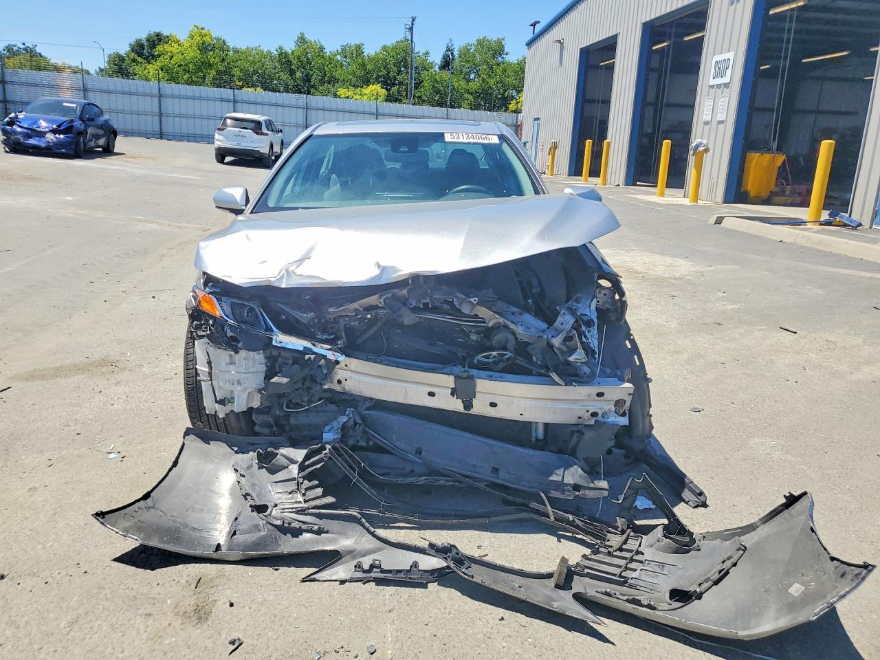 2021 Toyota Camry Le - zdjęcie 5