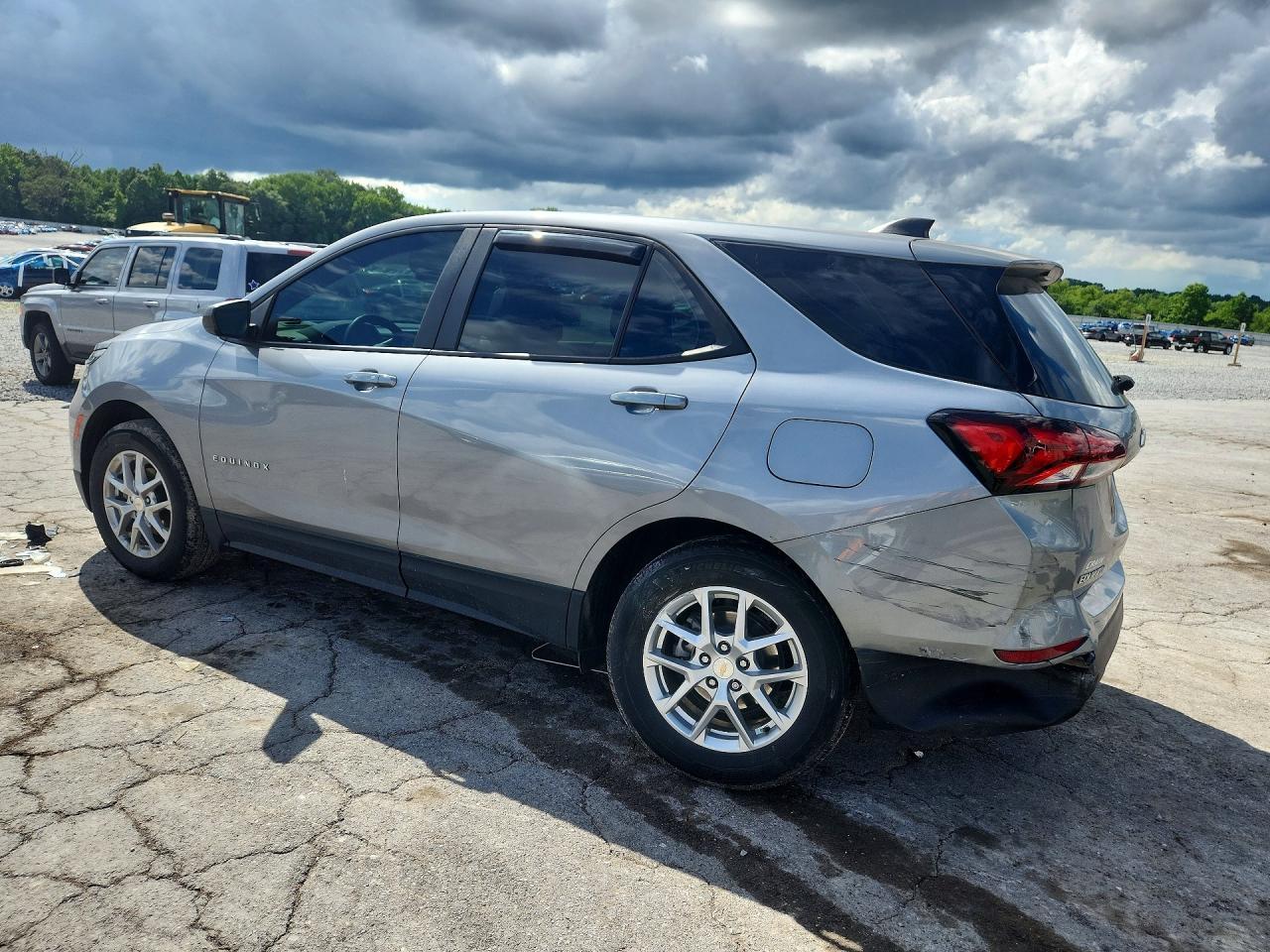 2024 Chevrolet Equinox Ls - zdjęcie 2