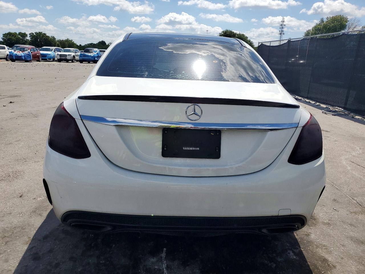 2016 Mercedes-Benz C 300 - zdjęcie 6