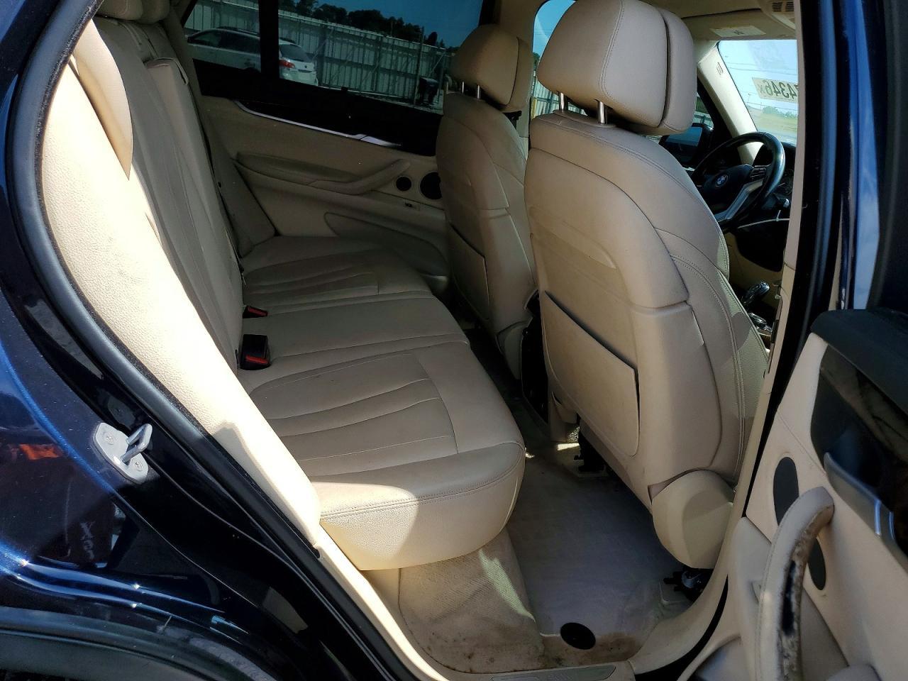 2015 BMW X5 xDrive50I - zdjęcie 11