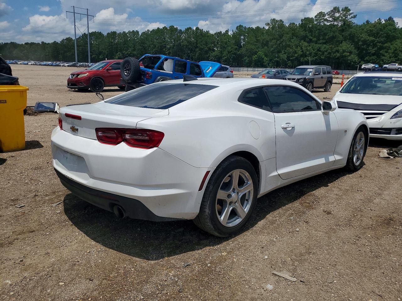 2023 Chevrolet Camaro Ls - zdjęcie 3