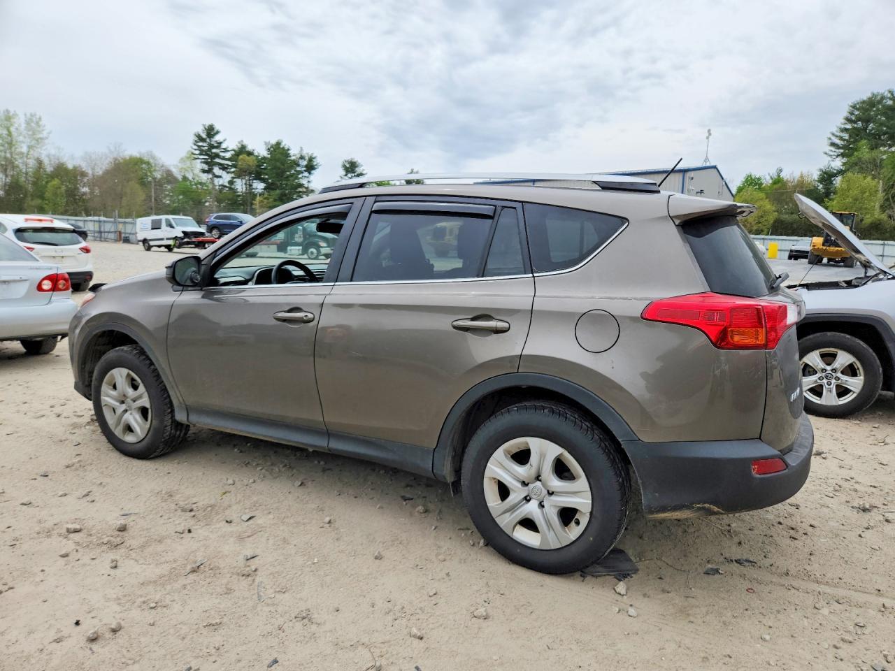 2014 Toyota Rav4 Le - zdjęcie 2