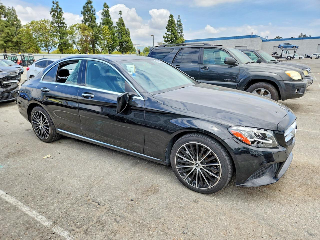 2020 Mercedes-Benz C 300 - zdjęcie 4