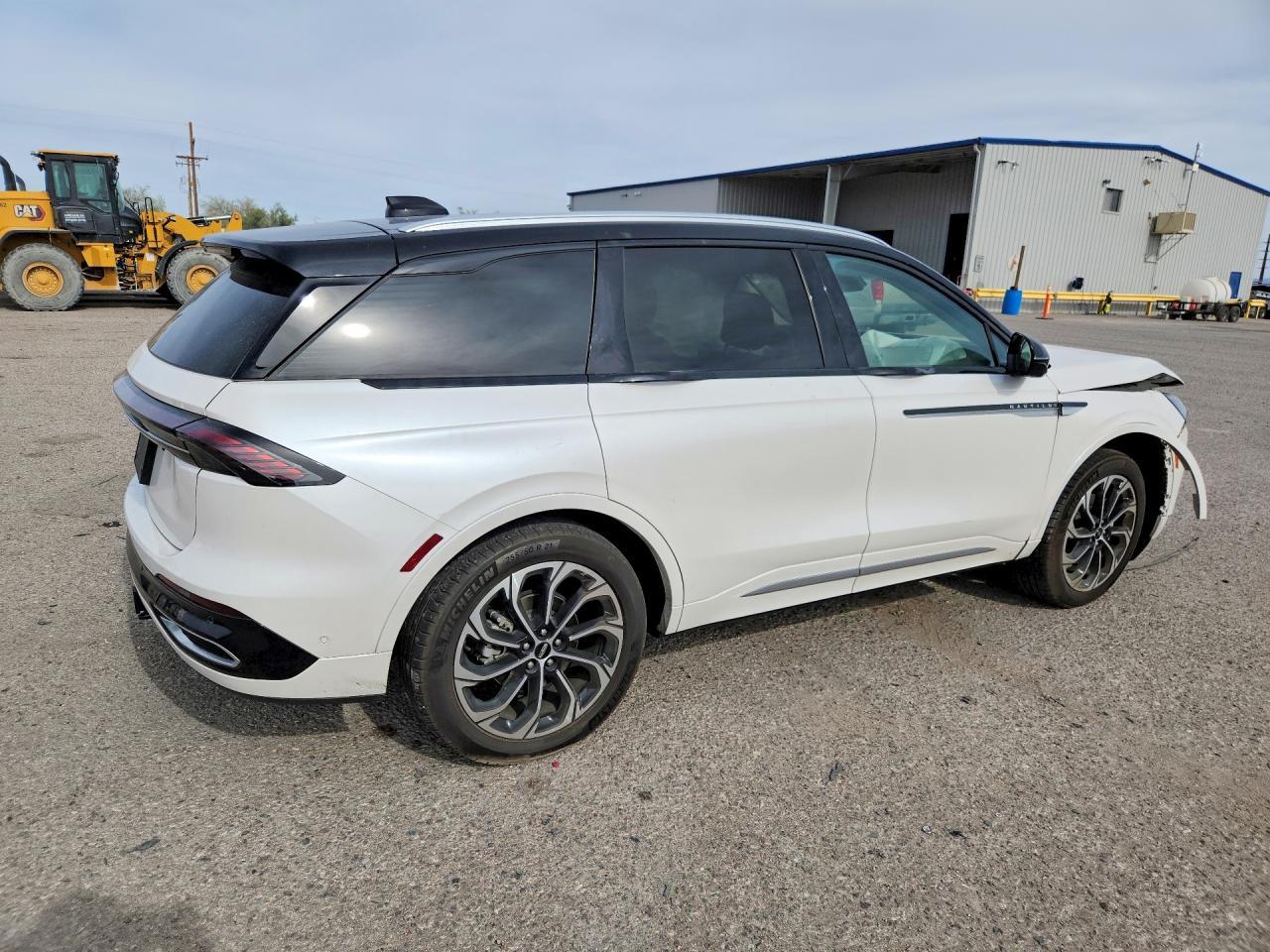 2024 Lincoln Nautilus Reserve - zdjęcie 3