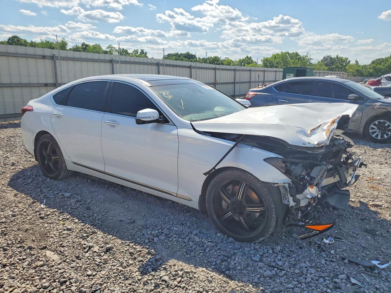 2015 Hyundai Genesis 3.8L - zdjęcie 4