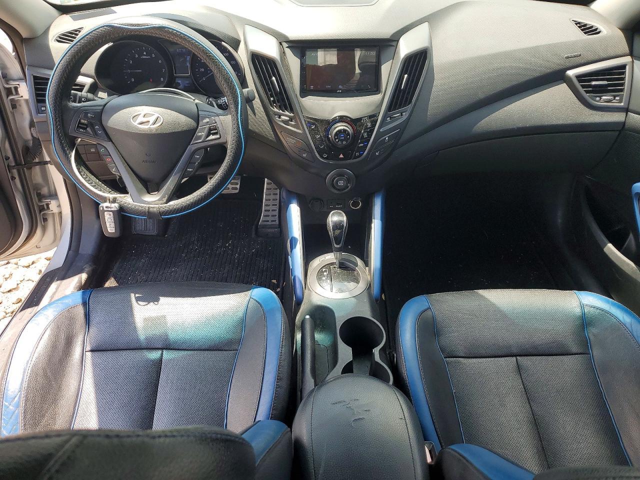 2013 Hyundai Veloster Turbo - zdjęcie 8