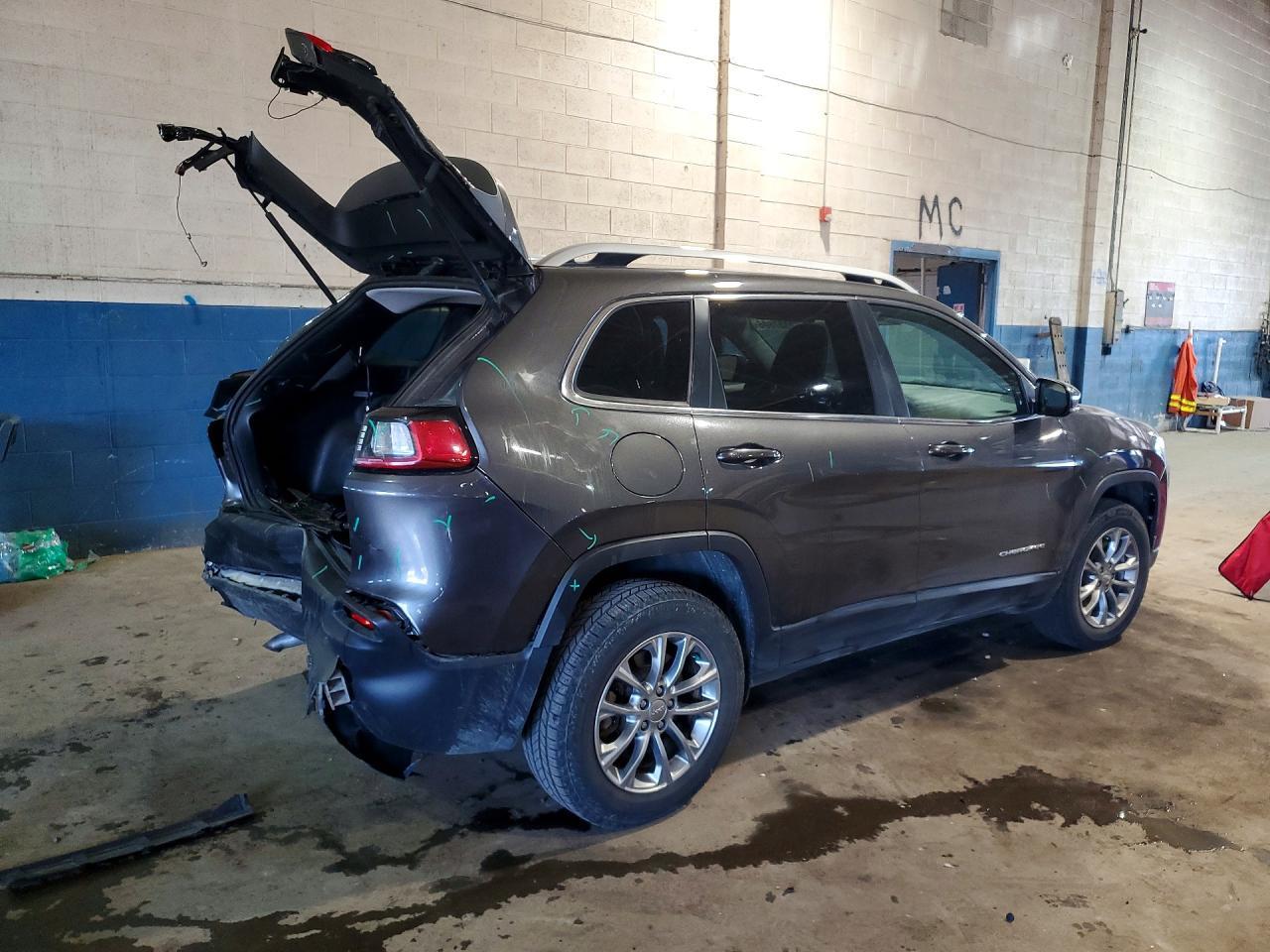 2020 Jeep Cherokee Latitude Plus - zdjęcie 3