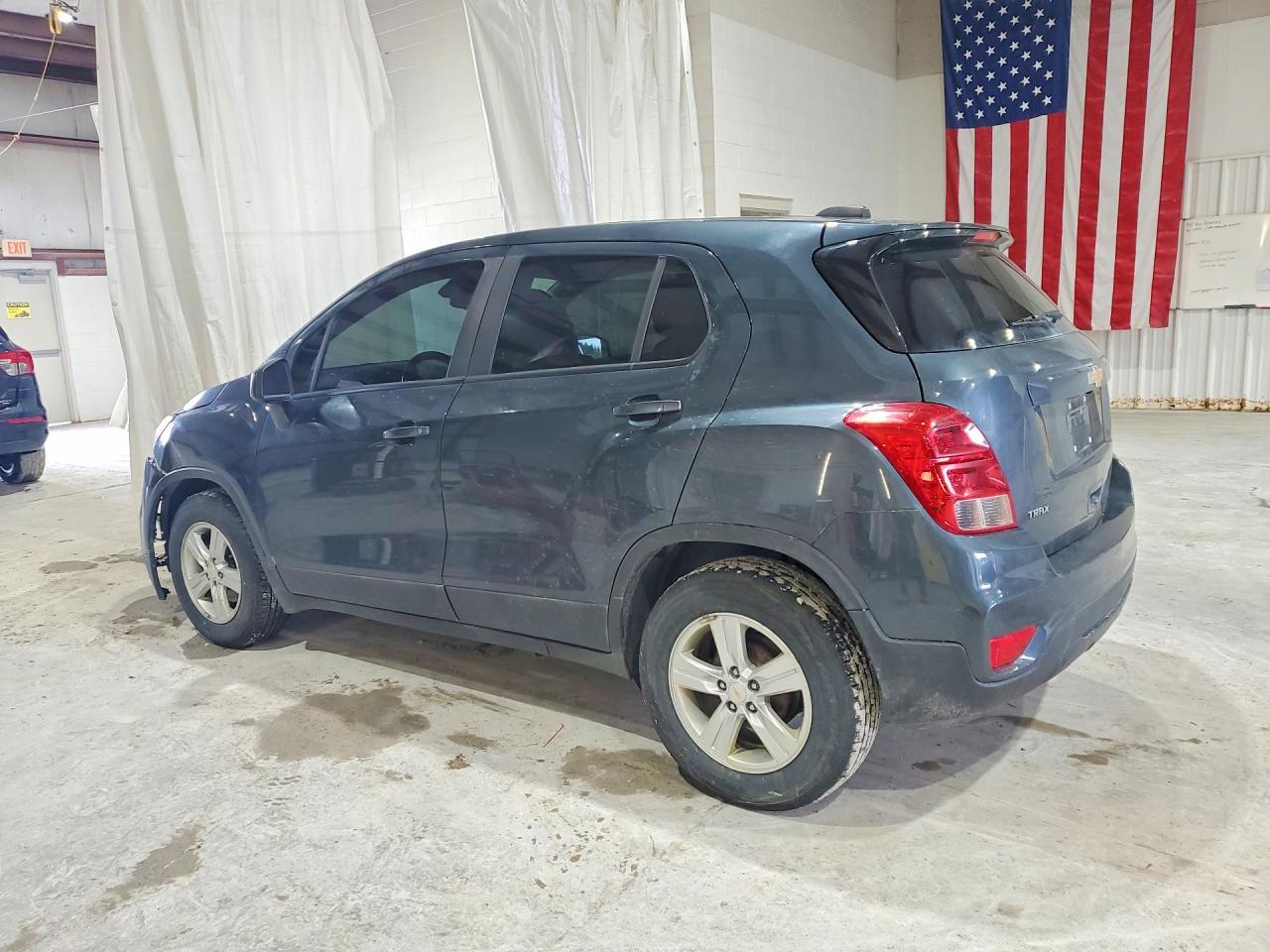 2021 Chevrolet Trax Ls - zdjęcie 2