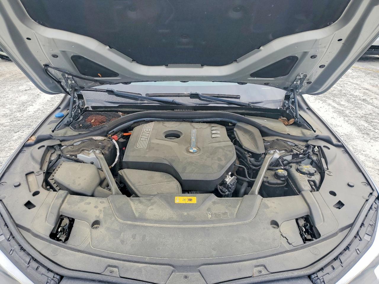 2018 BMW 740 Xe - zdjęcie 11