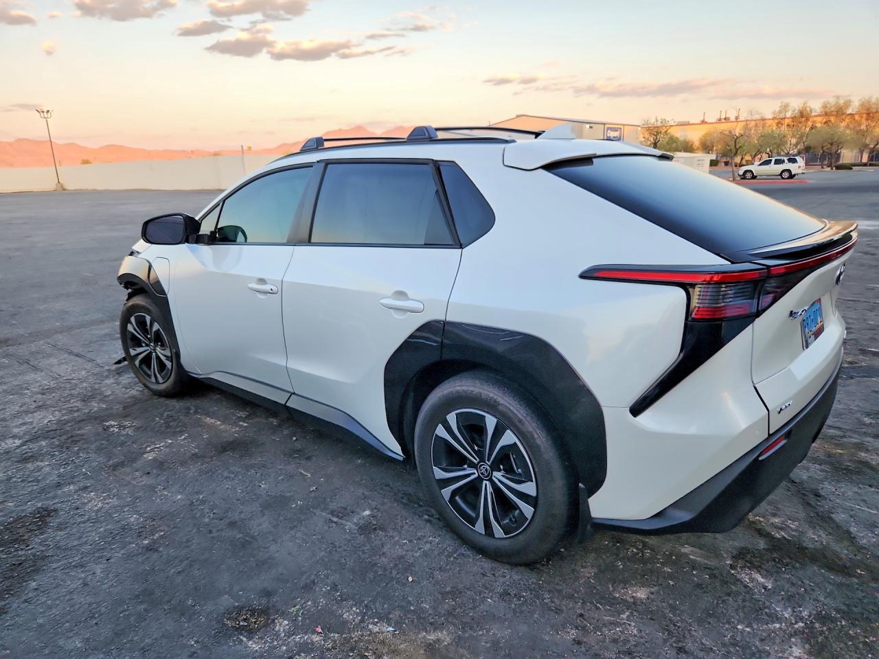 2024 Toyota Bz4X Xle - zdjęcie 2