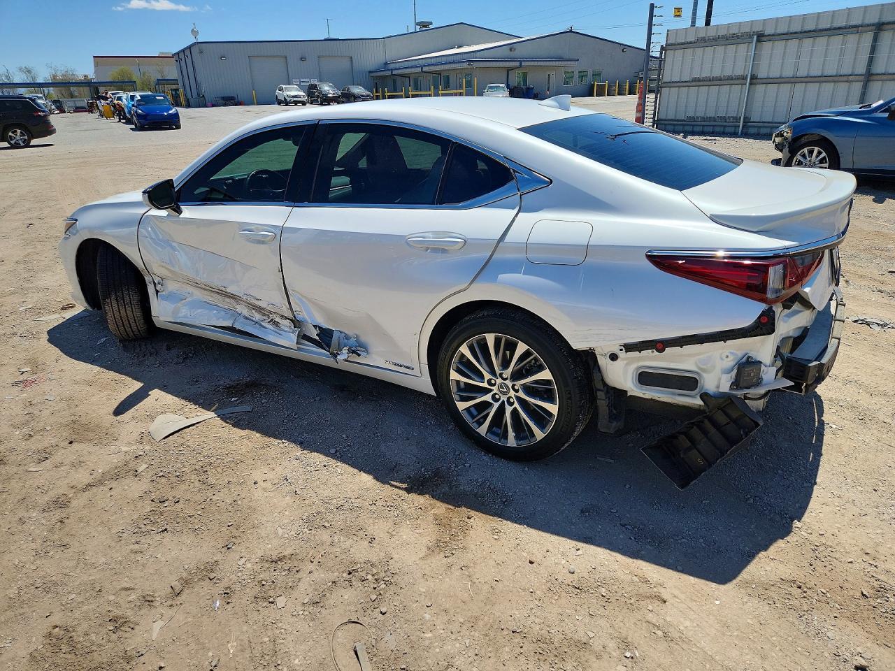 2020 Lexus Es 300H - zdjęcie 2