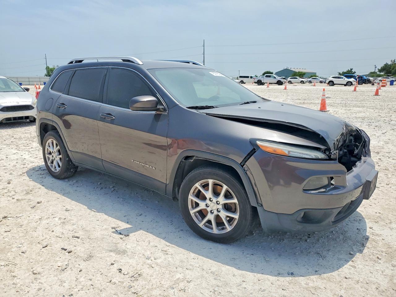 2016 Jeep Cherokee Latitude - zdjęcie 4