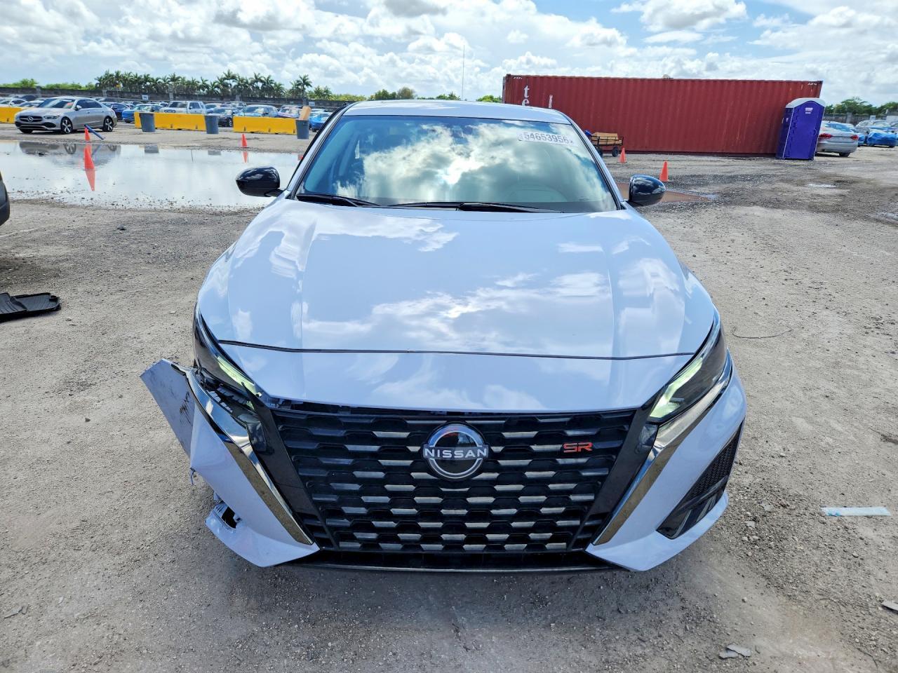 2025 Nissan Altima Sr - zdjęcie 5