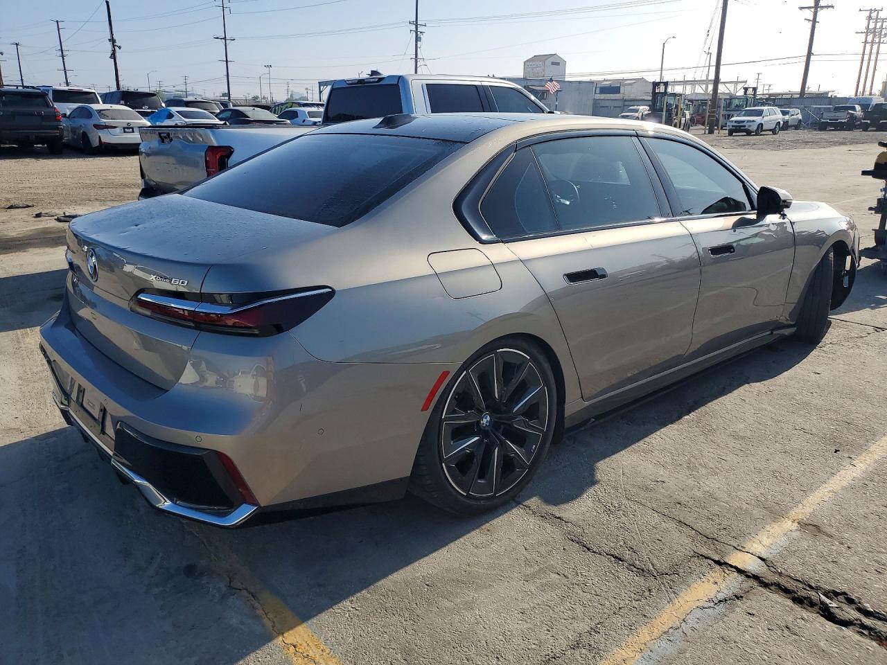 2024 BMW I7 xDrive60 - zdjęcie 3
