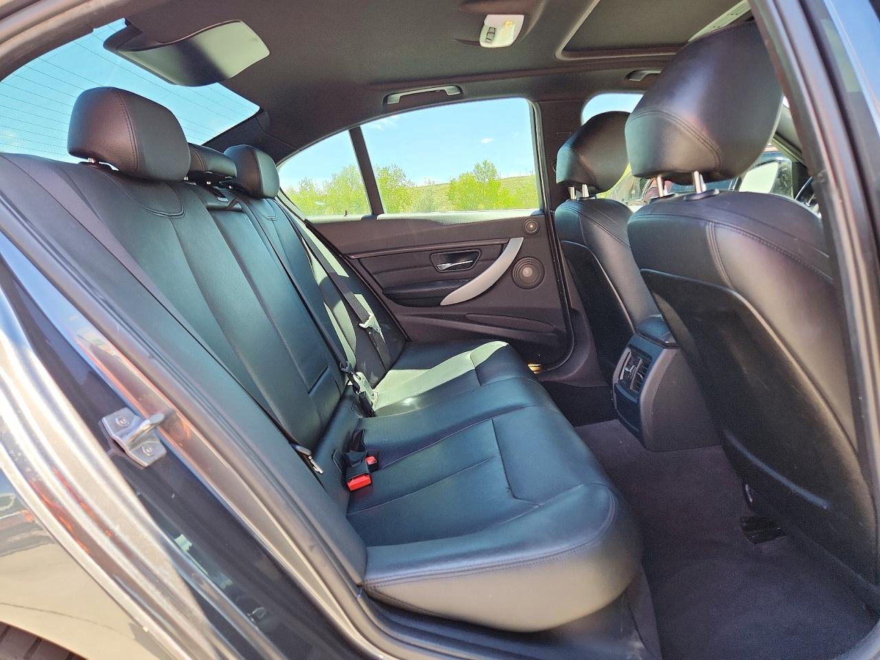 2015 BMW 335 Xi - zdjęcie 10