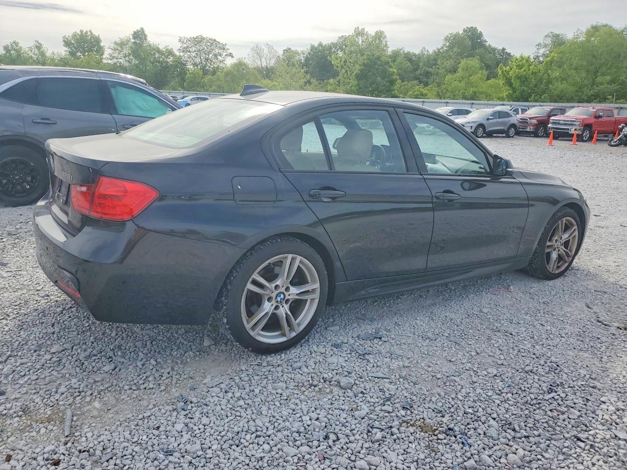 2013 BMW 328 Xi - zdjęcie 3