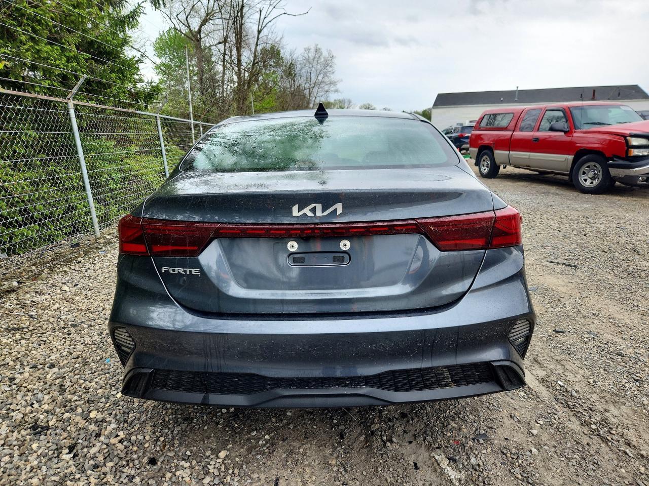2023 Kia Forte Lxs - zdjęcie 6