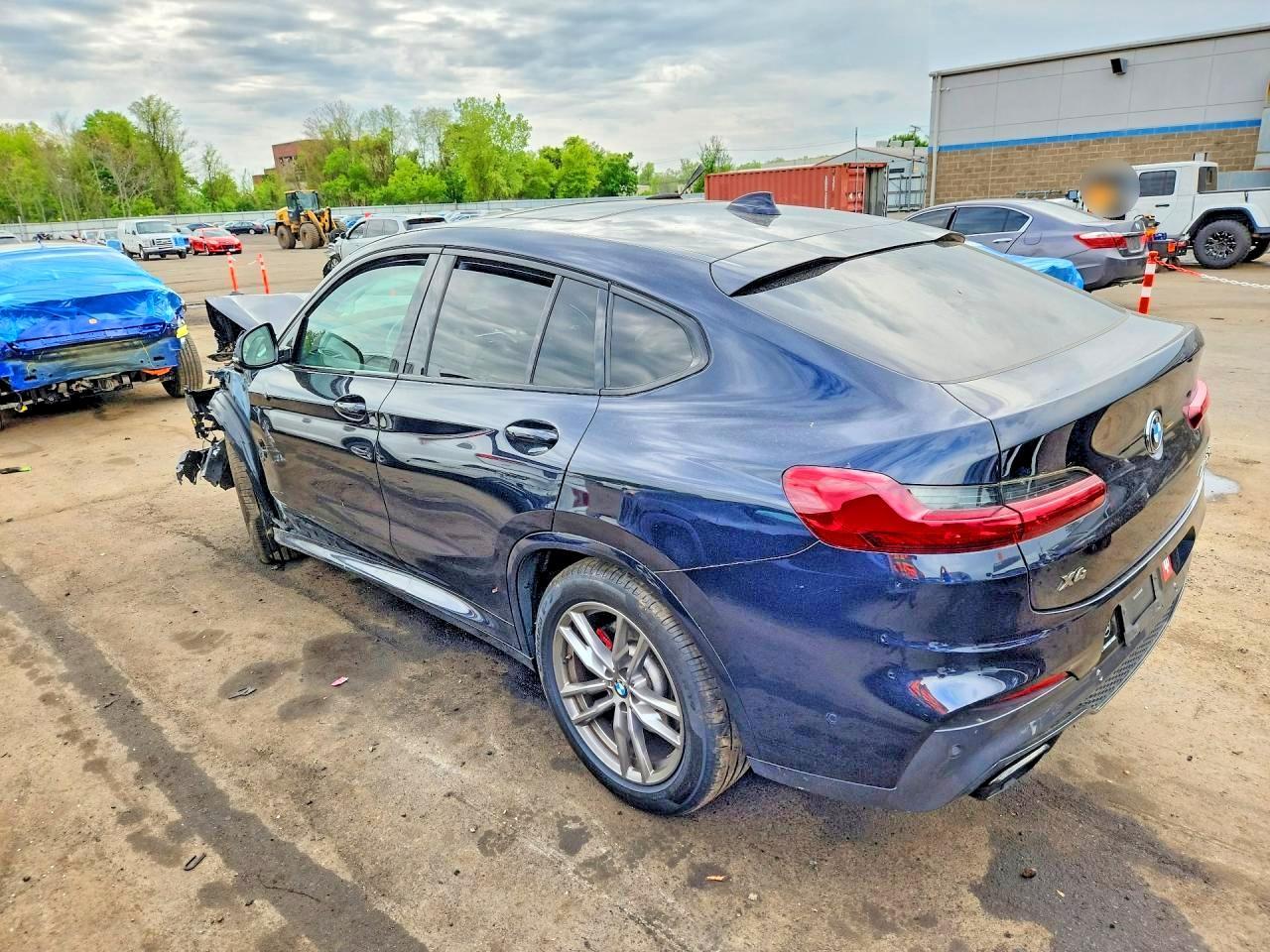 2021 BMW X4 xDrivem40I - zdjęcie 2
