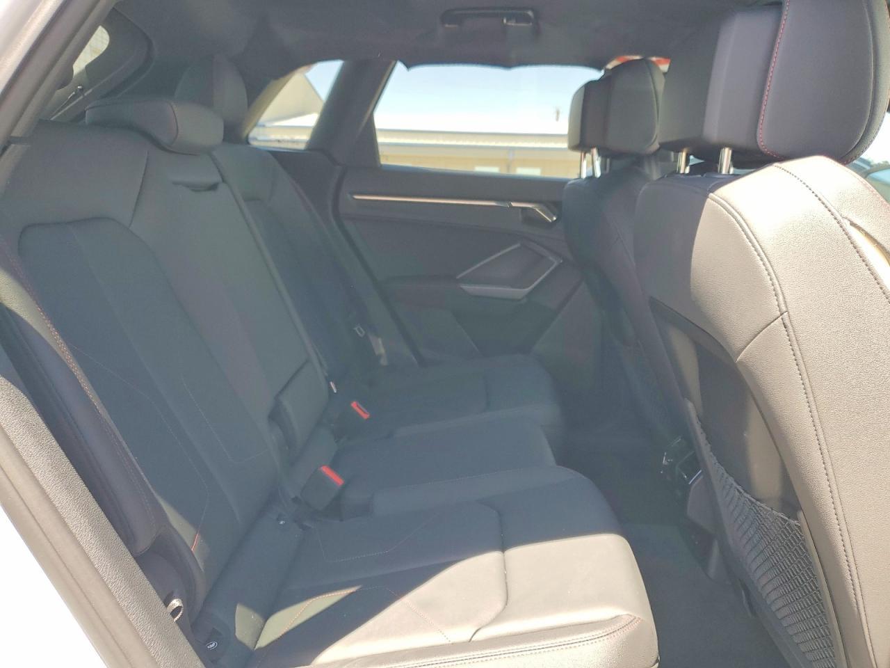 2025 Audi Q3 Premium Plus S Line 45 - zdjęcie 11