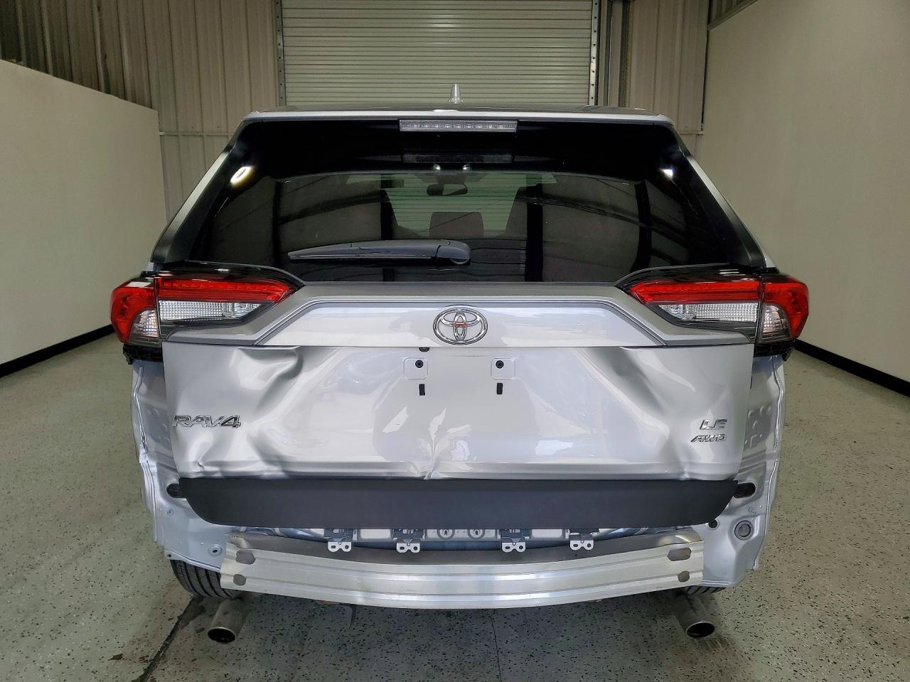 2025 Toyota Rav4 Le - zdjęcie 6