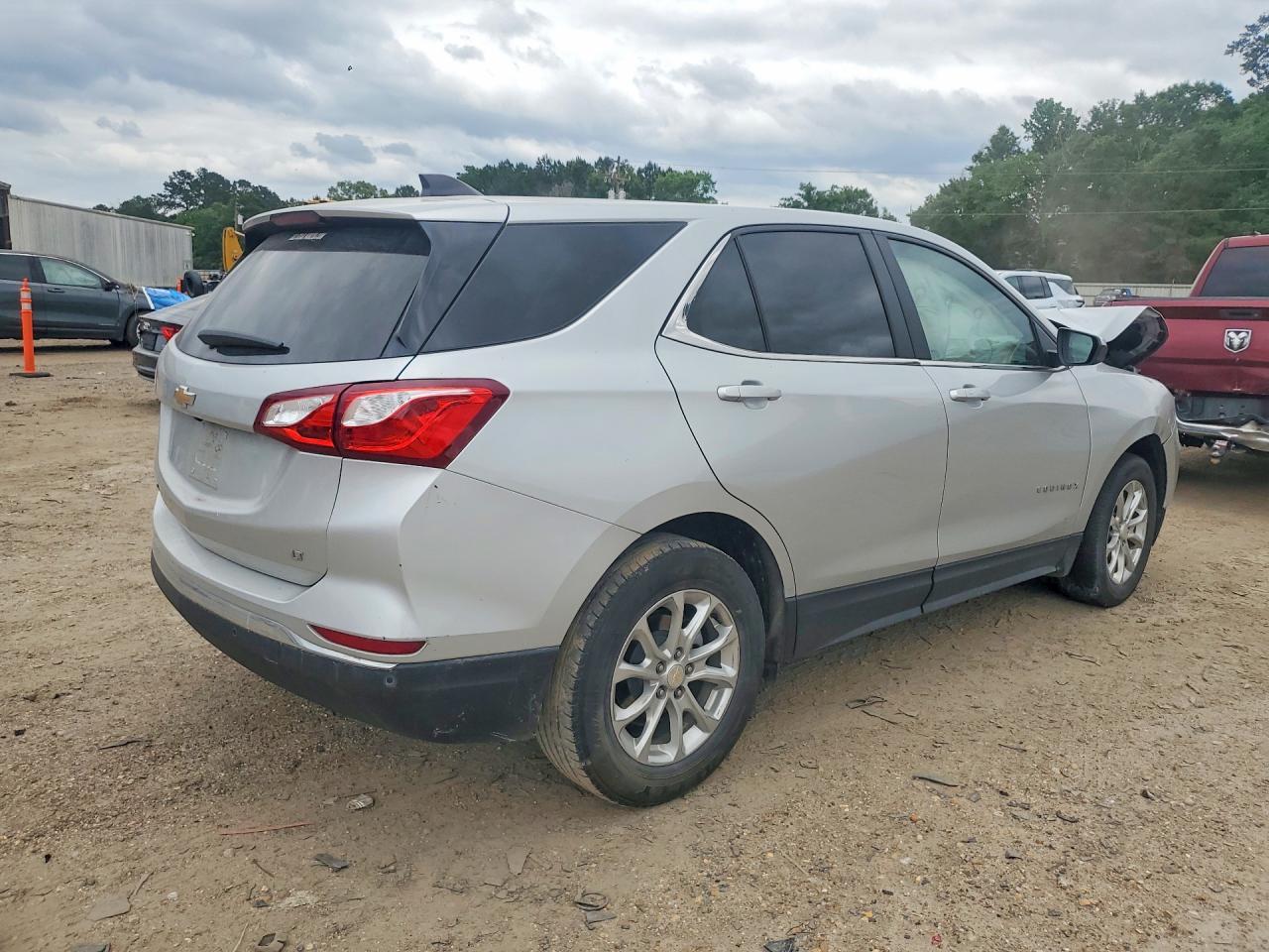 2021 Chevrolet Equinox Lt - zdjęcie 3