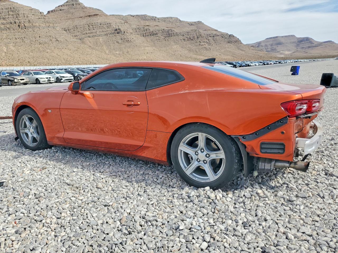 2024 Chevrolet Camaro Ls - zdjęcie 2