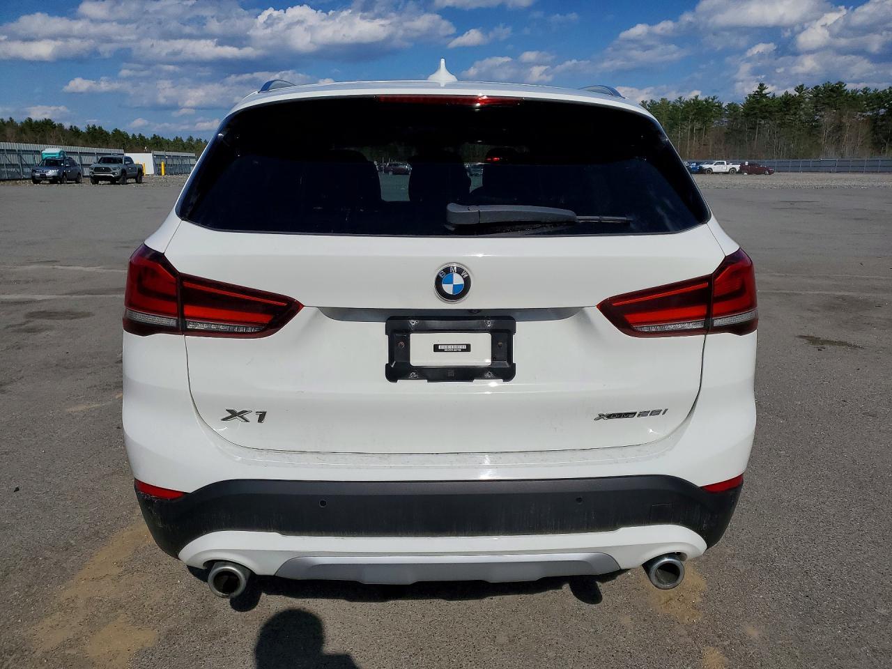 2021 BMW X1 xDrive28I - zdjęcie 6