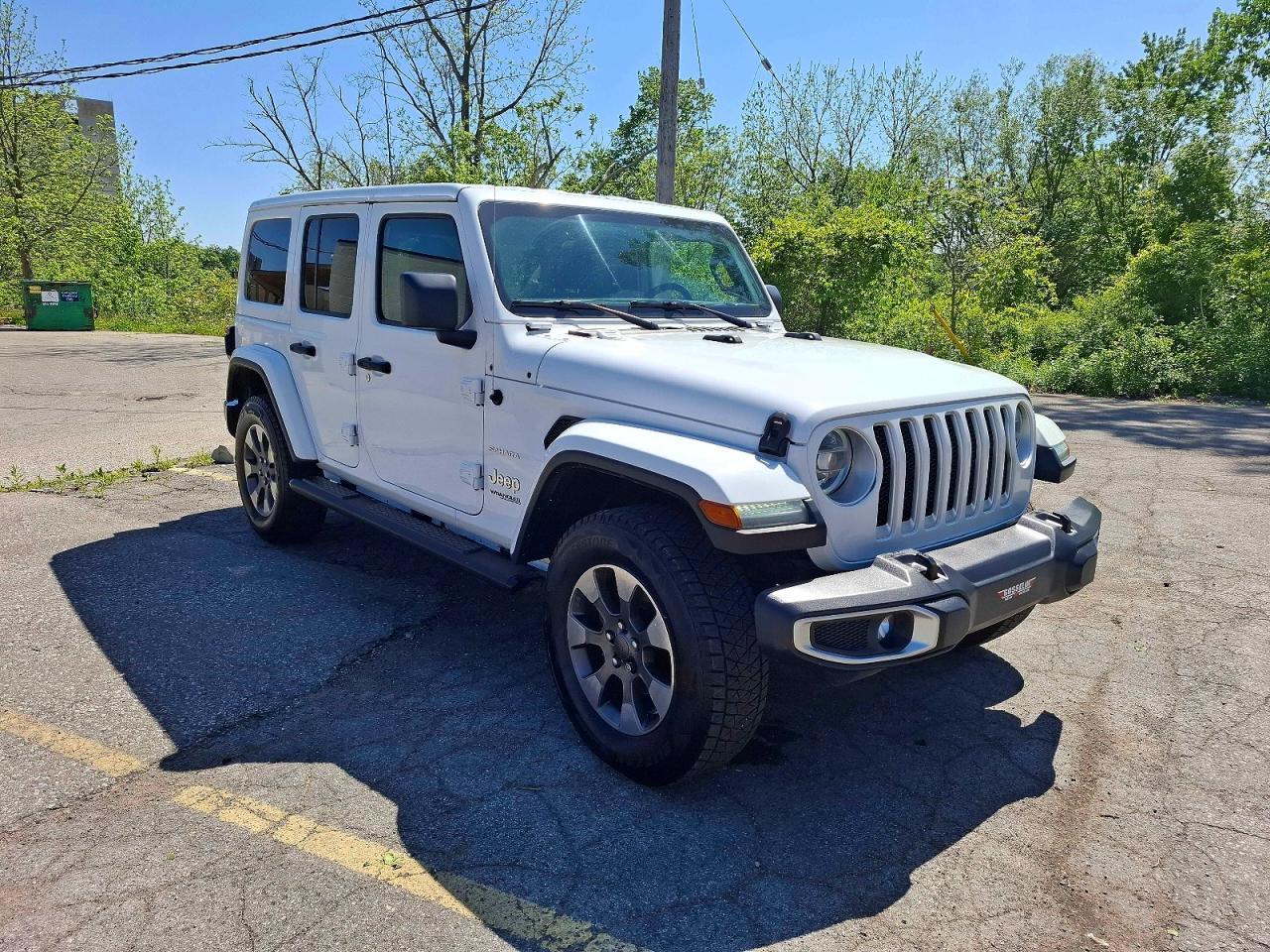 2021 Jeep Wrangler Unlimited Sahara - zdjęcie główne