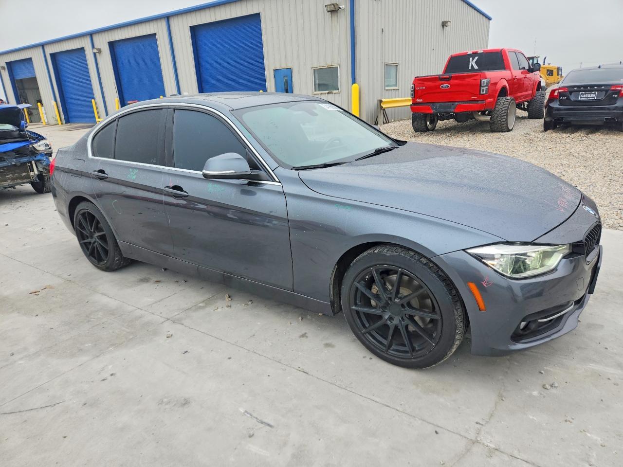 2018 BMW 330 I - zdjęcie 4