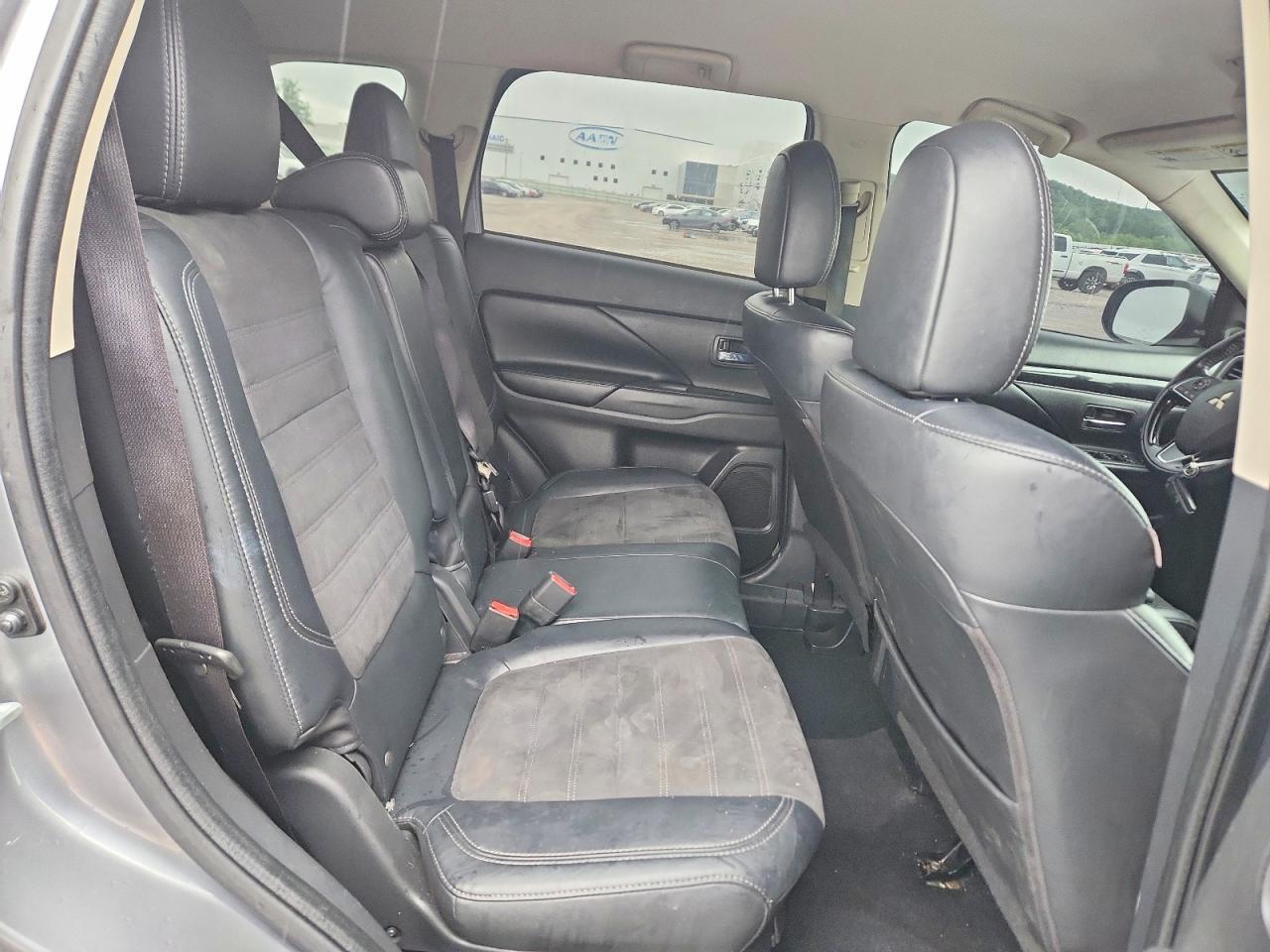 2019 Mitsubishi Outlander Se - zdjęcie 10