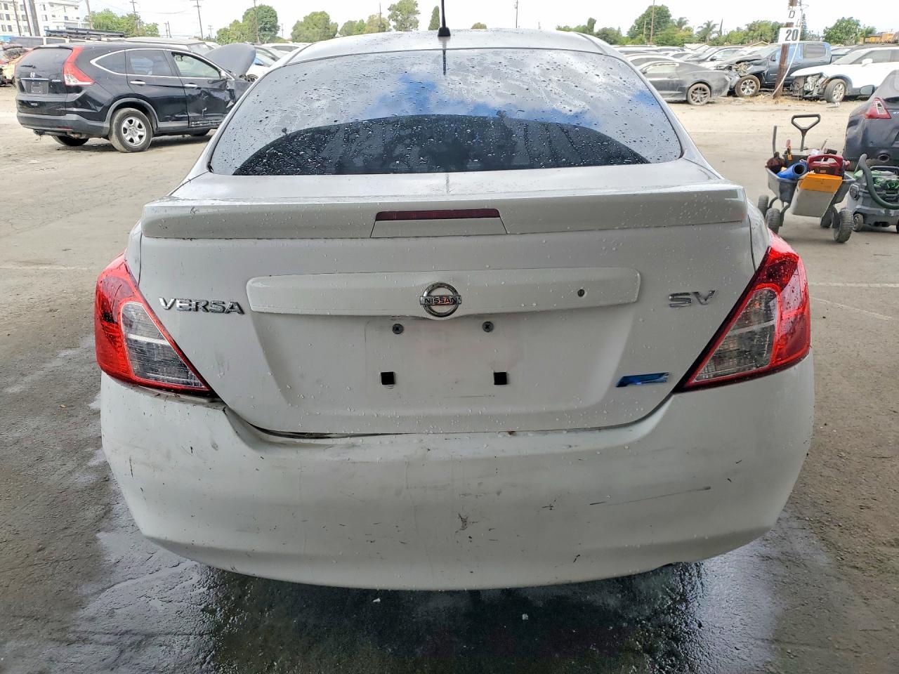 2014 Nissan Versa - zdjęcie 6