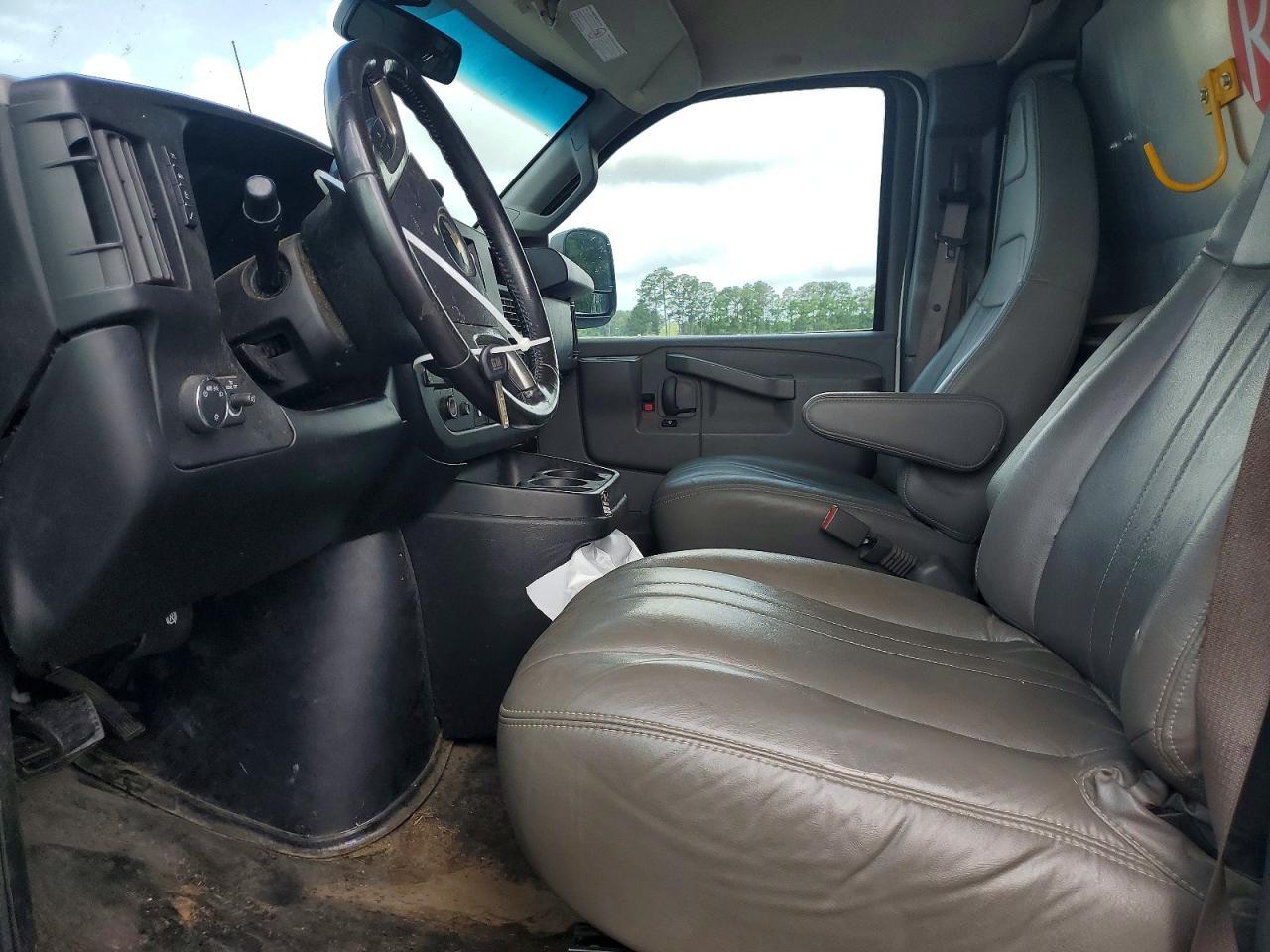 2019 Chevrolet Express G2500 - zdjęcie 7