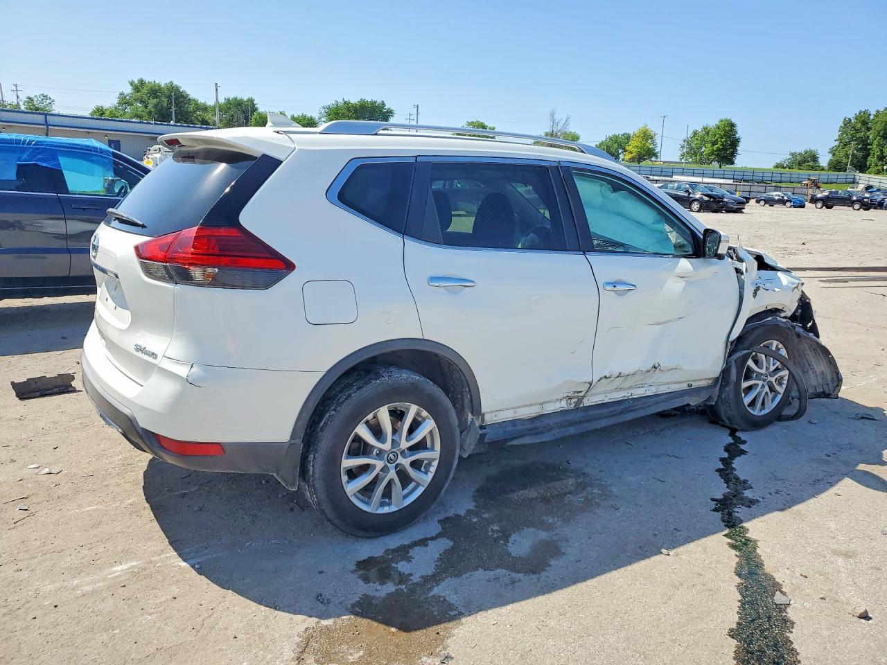 2017 Nissan Rogue Sv - zdjęcie 3