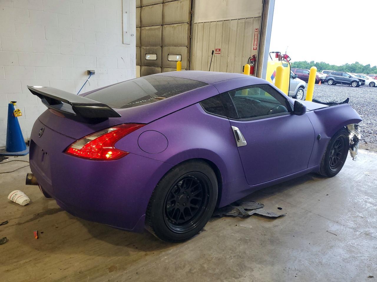 2017 Nissan 370Z Base - zdjęcie 3