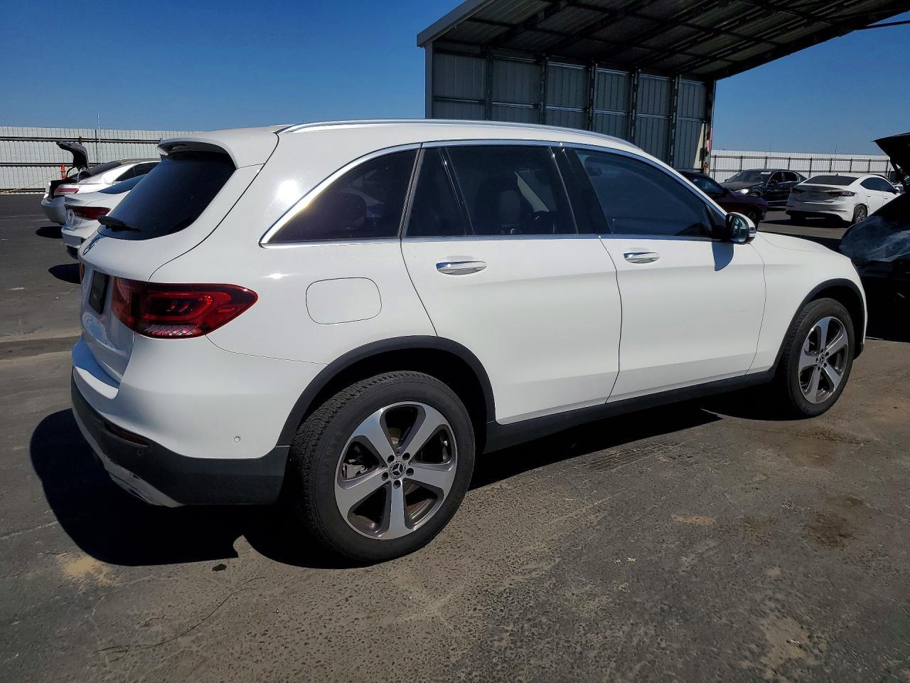 2021 Mercedes-Benz Glc 300 - zdjęcie 3