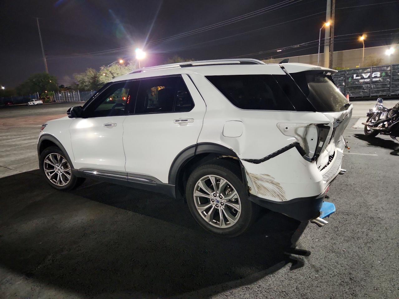 2021 Ford Explorer Limited - zdjęcie 2