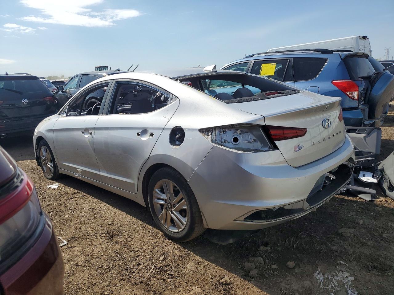 2019 Hyundai Elantra Sel - zdjęcie 2