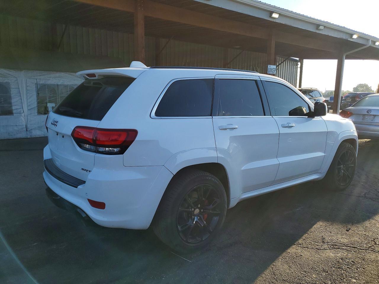 2015 Jeep Grand Cherokee Srt-8 - zdjęcie 3