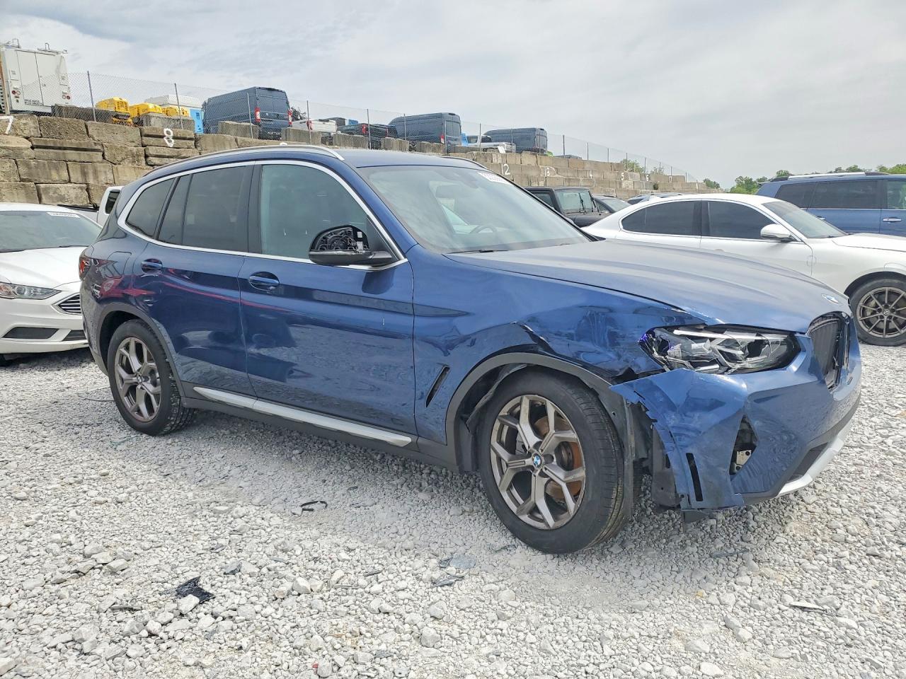 2022 BMW X3 xDrive30I - zdjęcie 4