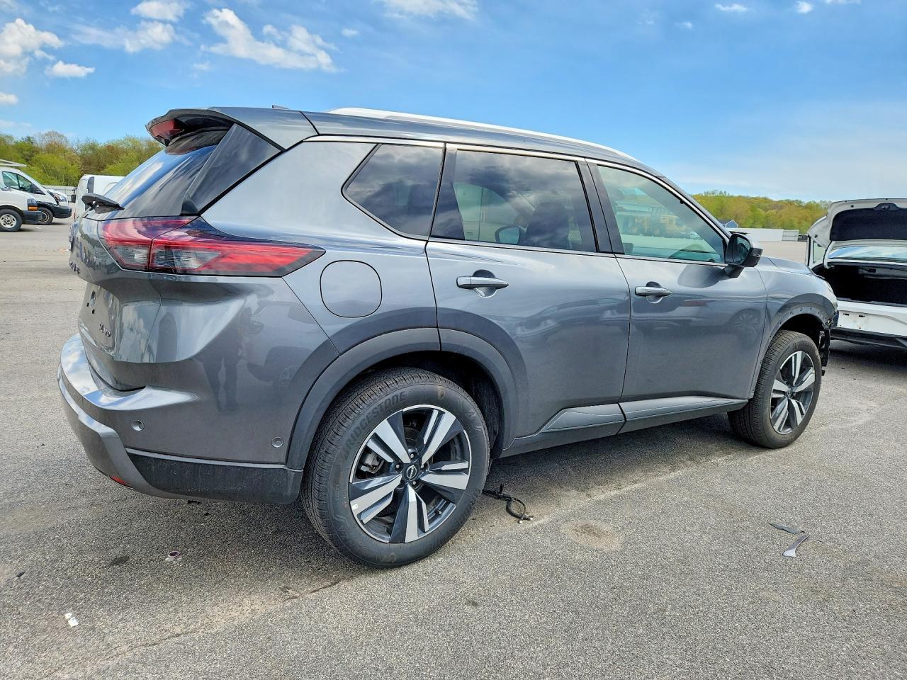 2026 Nissan Rogue Sl - zdjęcie 3