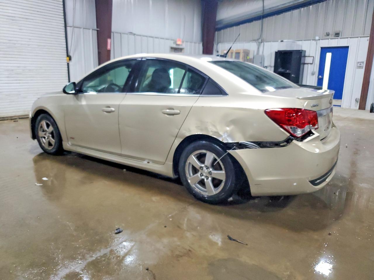 2023 Chevrolet Cruze Lt - zdjęcie 2