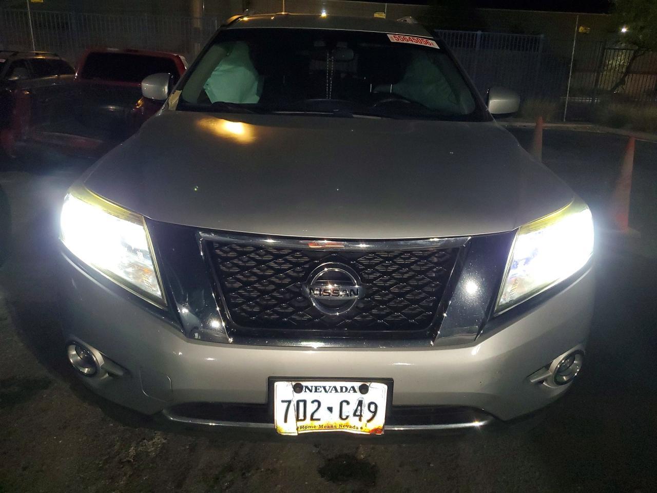 2016 Nissan Pathfinder Sv - zdjęcie 5