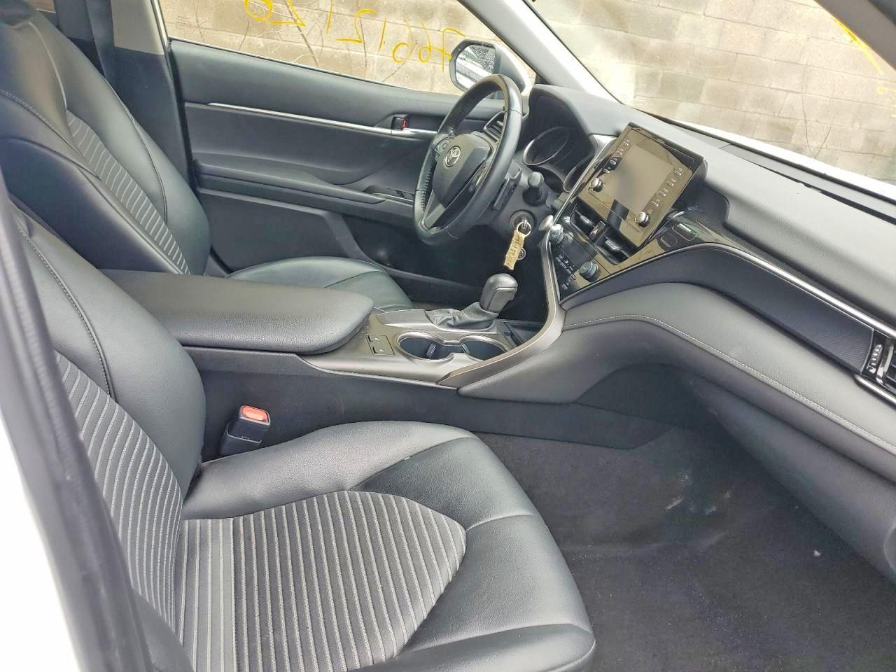 2021 Toyota Camry Se - zdjęcie 5