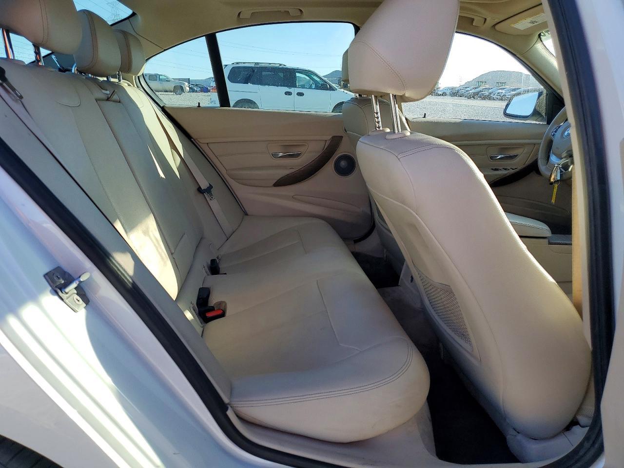 2013 BMW 328 I - zdjęcie 10