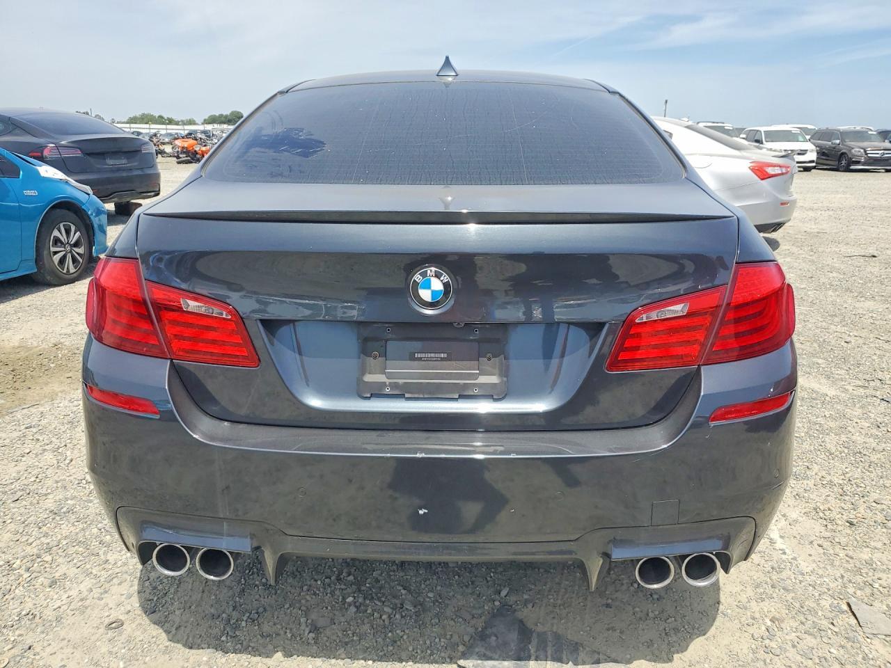 2013 BMW M5 - zdjęcie 6