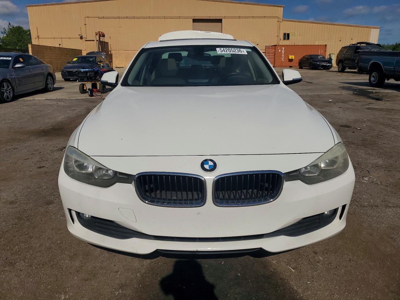 2013 BMW 320 I - zdjęcie 5