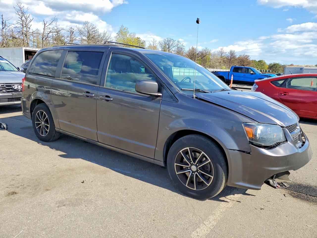 2018 Dodge Grand Caravan Gt - zdjęcie 4